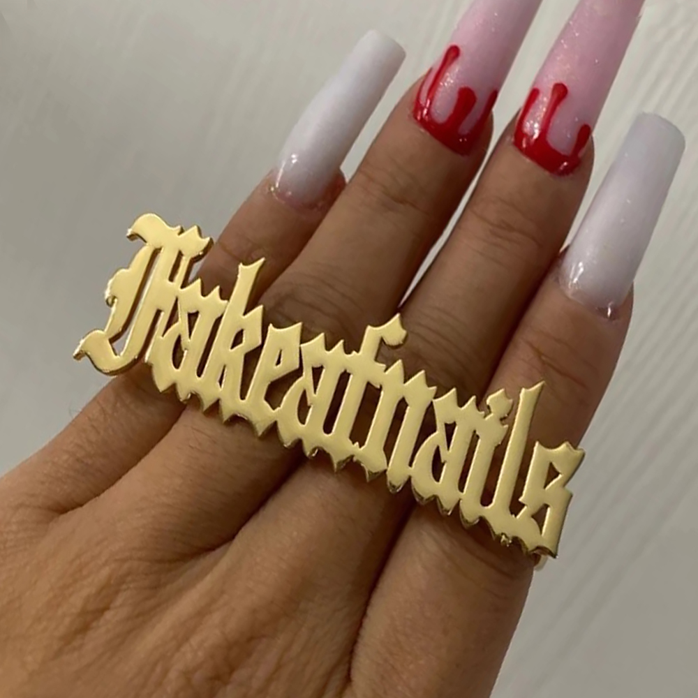 Benutzerdefinierter Namensring – Initial Ring Custom Bewertung und Preis