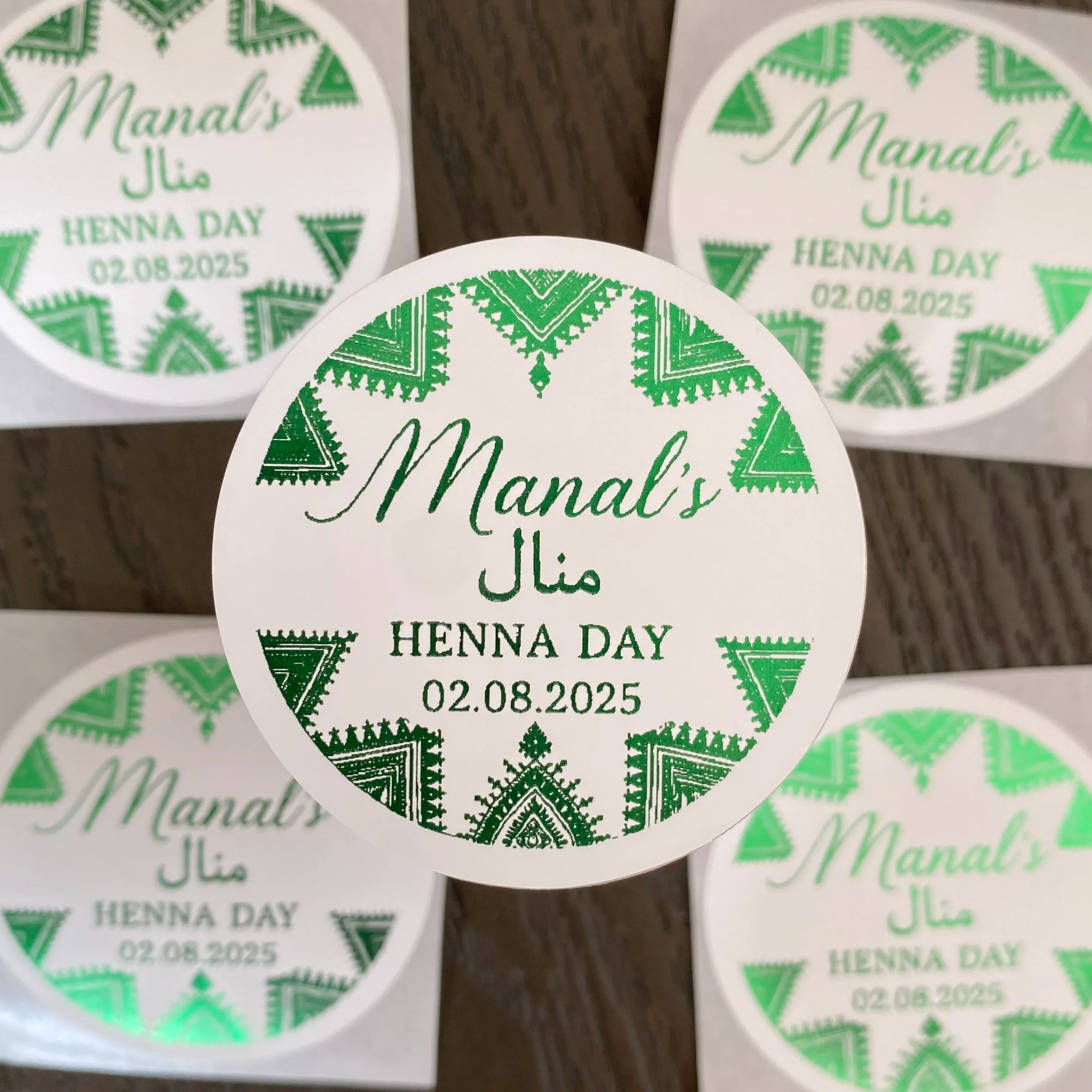 Grüne Mehndi-Dekorationen aus  – Personalised Candle Label Bewertung und Preis